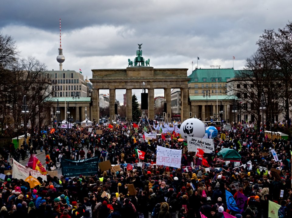 4th_Global_Climate_Strike_Berlin_FridaysForFuture_demonstration_start_16