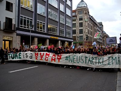 4th_Global_Climate_Strike_Berlin_FridaysForFuture_demonstration_front_60