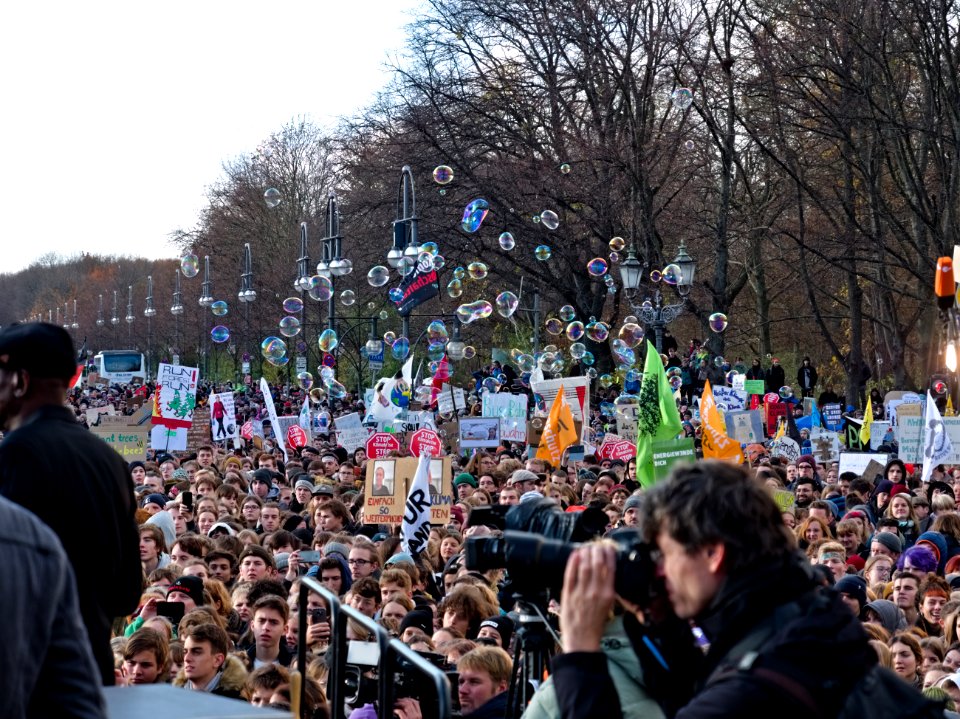 4th_Global_Climate_Strike_Berlin_FridaysForFuture_demonstration_start_from_stage_19