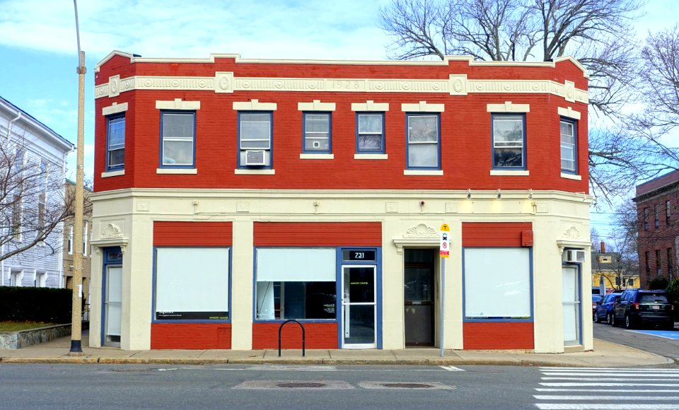 731_Massachusetts_Ave_-_Arlington,_MA_-_DSC05771