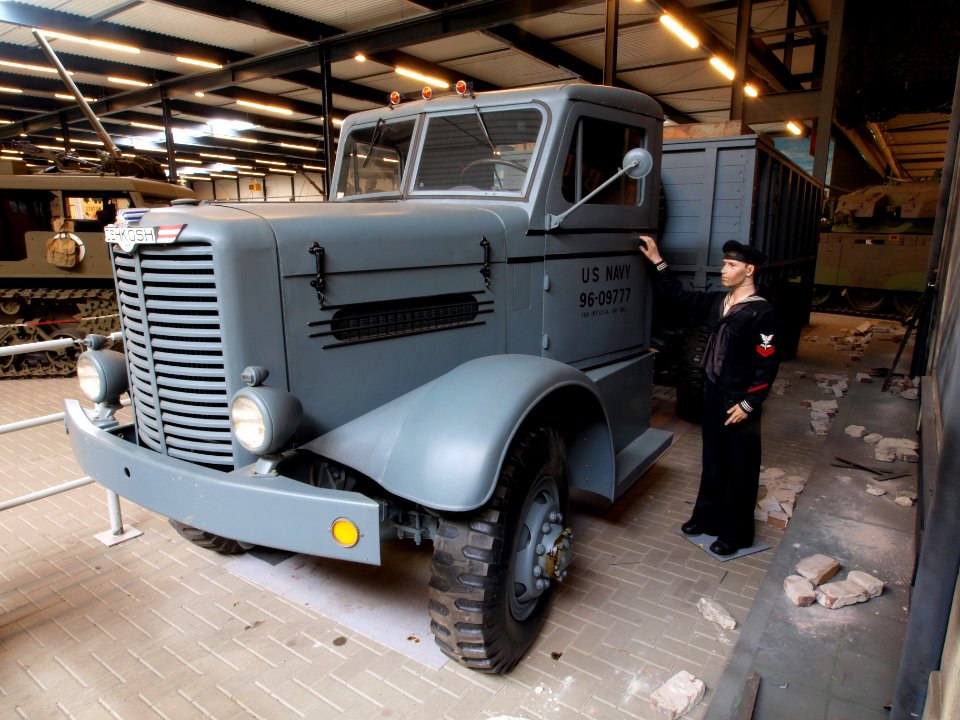 4x4_Oshkosh_W709-C-T-5_pic2