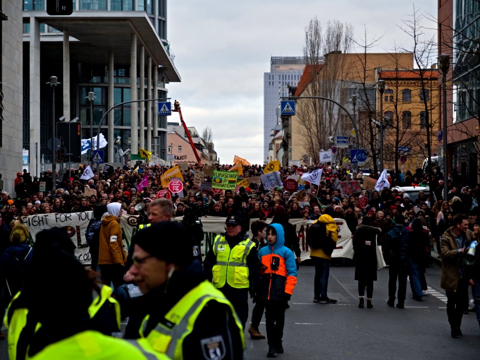 4th_Global_Climate_Strike_Berlin_FridaysForFuture_demonstration_front_92