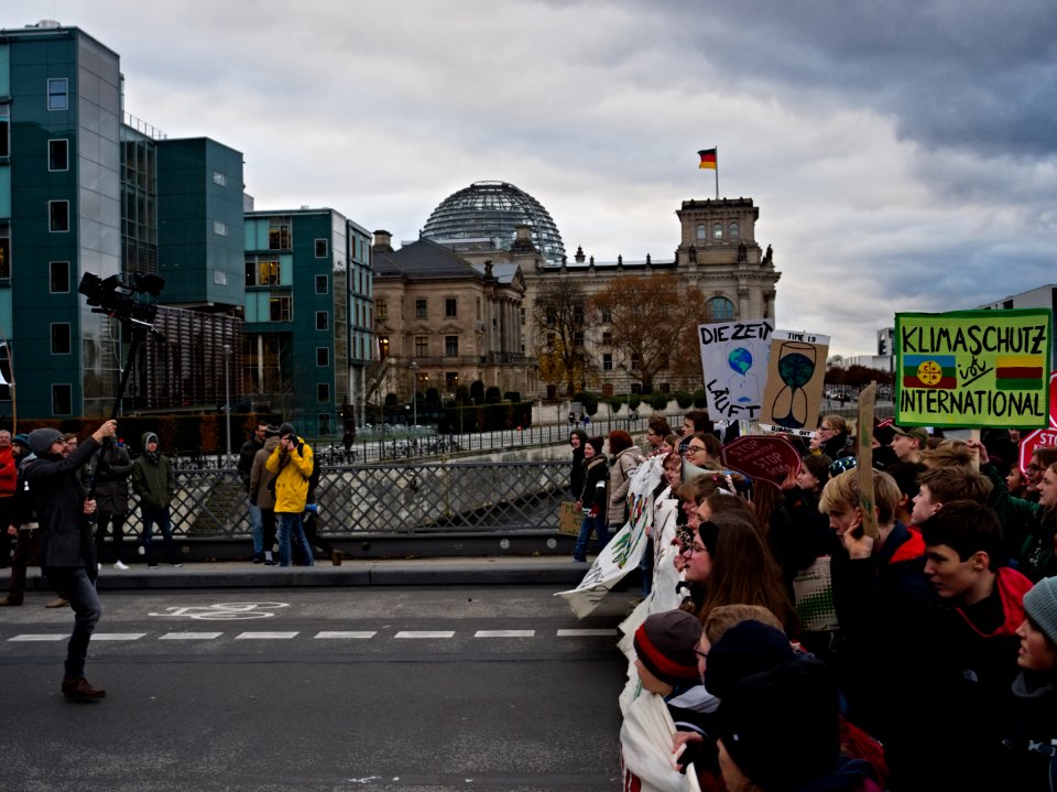 4th_Global_Climate_Strike_Berlin_FridaysForFuture_demonstration_front_90