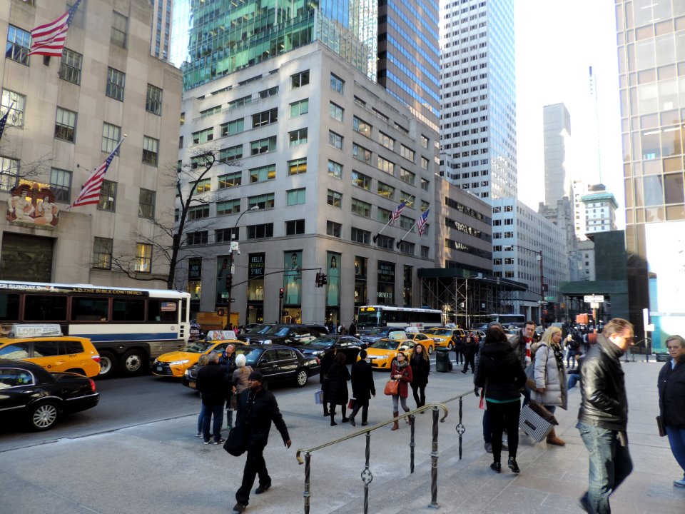 5_Av_51_St_North_March_2015a_jeh