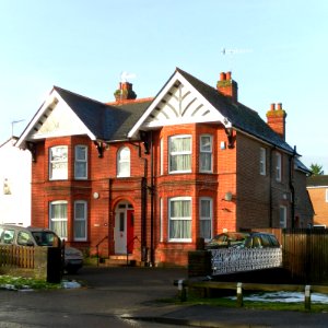 49_Brighton_Road,_Southgate,_Crawley