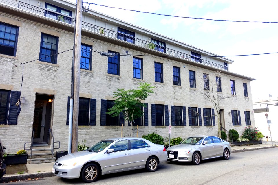 72_Hamilton_Street_-_Cambridge,_MA_-_DSC07542