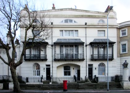 4–6_Richmond_Terrace,_Brighton_(NHLE_Code_1380820)_(March_2016)