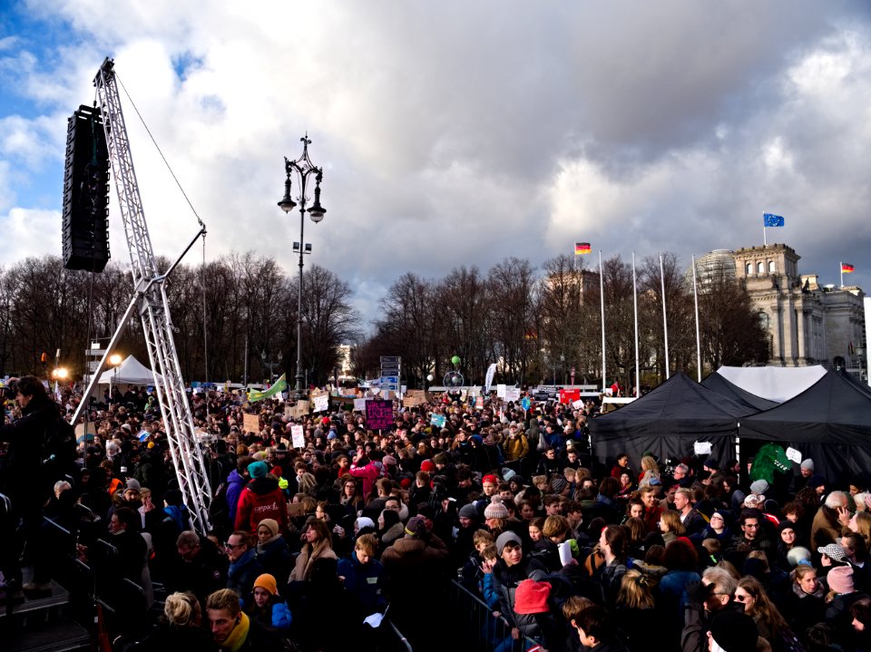 4th_Global_Climate_Strike_Berlin_FridaysForFuture_demonstration_start_from_stage_21