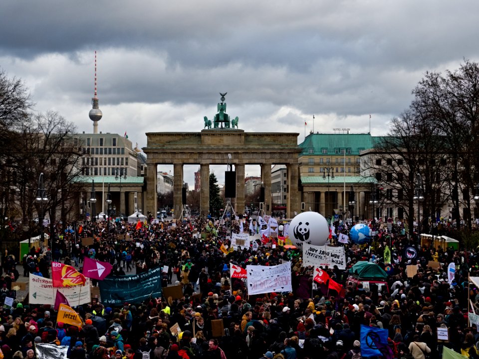 4th_Global_Climate_Strike_Berlin_FridaysForFuture_demonstration_start_11