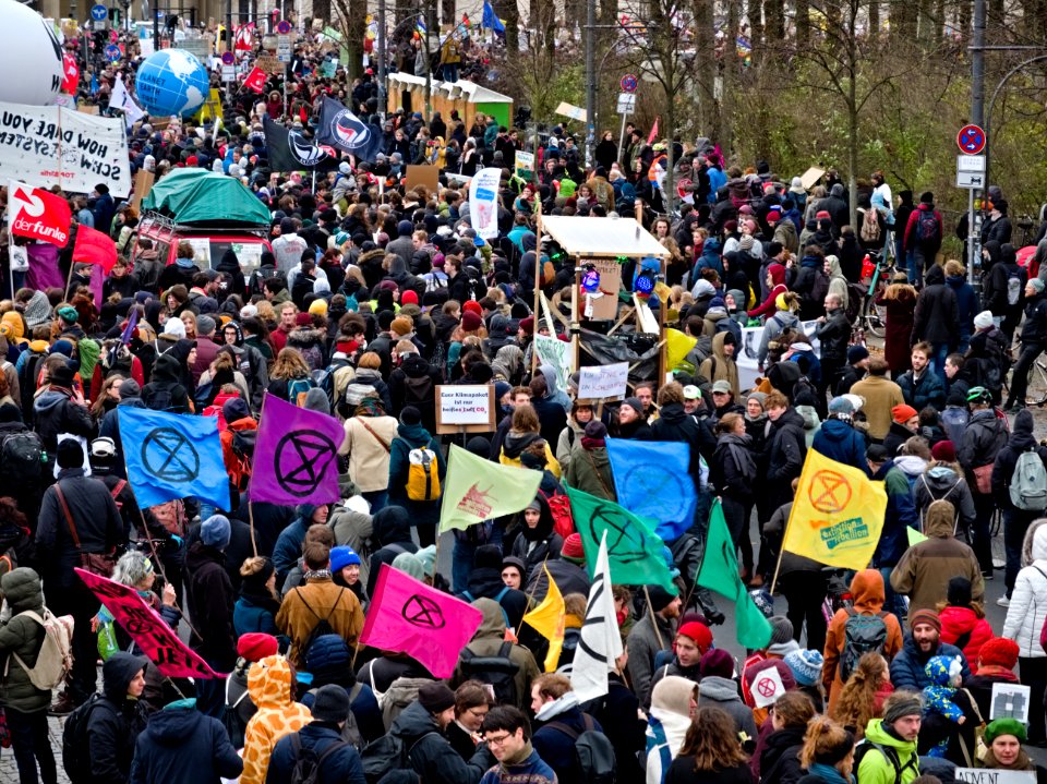 4th_Global_Climate_Strike_Berlin_FridaysForFuture_demonstration_start_12