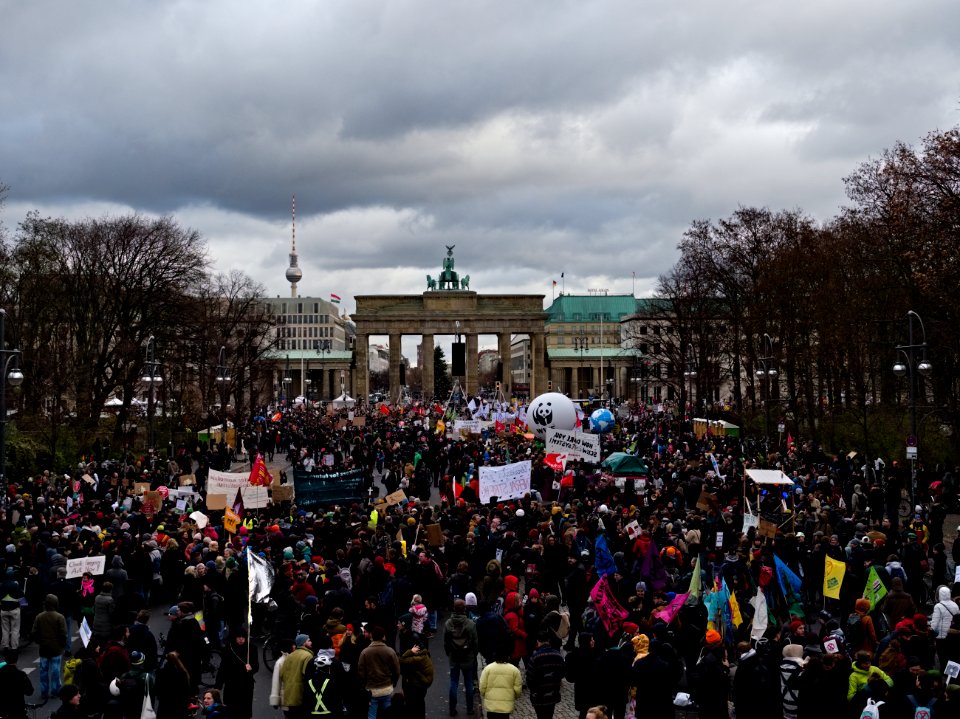 4th_Global_Climate_Strike_Berlin_FridaysForFuture_demonstration_start_14