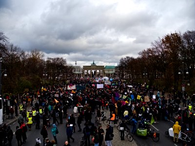4th_Global_Climate_Strike_Berlin_FridaysForFuture_demonstration_start_03