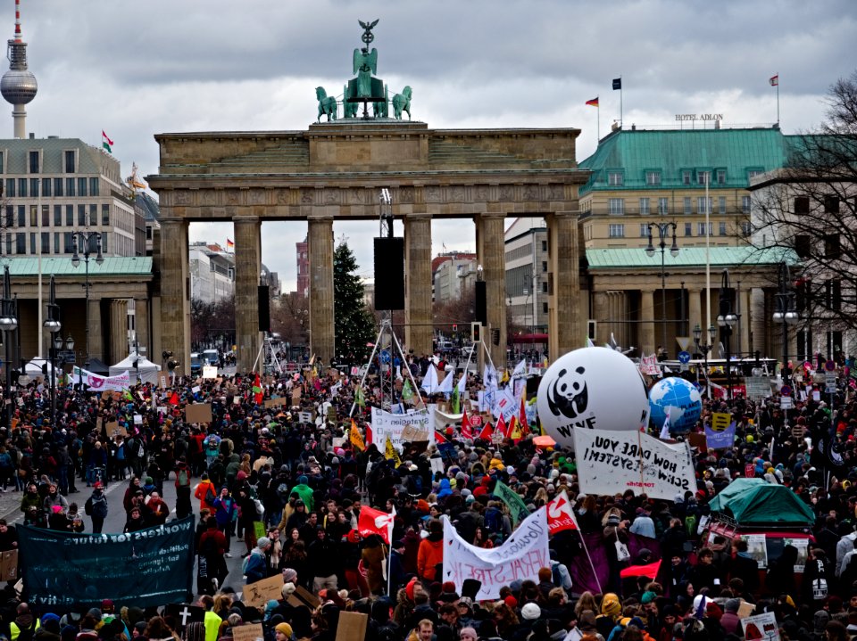 4th_Global_Climate_Strike_Berlin_FridaysForFuture_demonstration_start_19