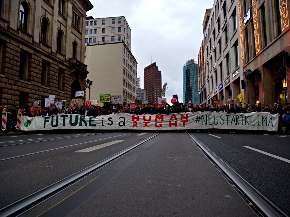 4th_Global_Climate_Strike_Berlin_FridaysForFuture_demonstration_front_09
