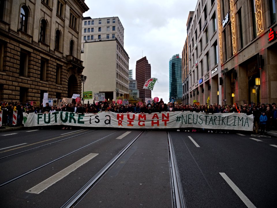 4th_Global_Climate_Strike_Berlin_FridaysForFuture_demonstration_front_05