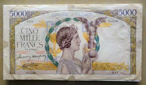 5,000_Francs,_Banque_de_France,_1942_-_National_Museum_of_American_History_-_DSC00304