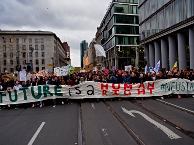 4th_Global_Climate_Strike_Berlin_FridaysForFuture_demonstration_front_47