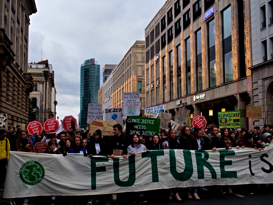 4th_Global_Climate_Strike_Berlin_FridaysForFuture_demonstration_front_38