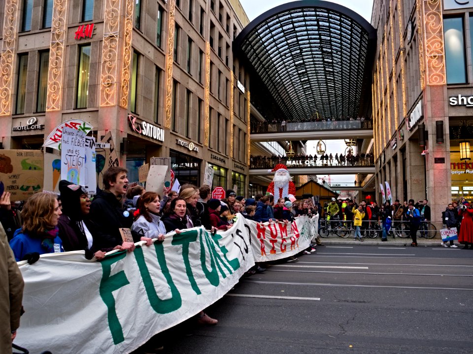 4th_Global_Climate_Strike_Berlin_FridaysForFuture_demonstration_front_32