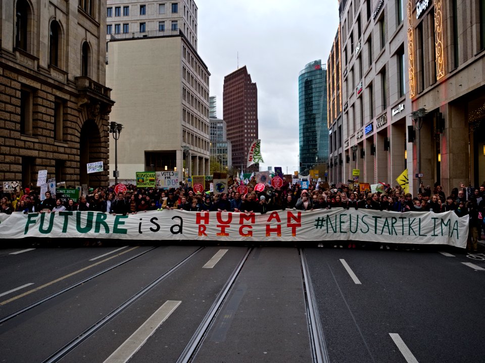 4th_Global_Climate_Strike_Berlin_FridaysForFuture_demonstration_front_13