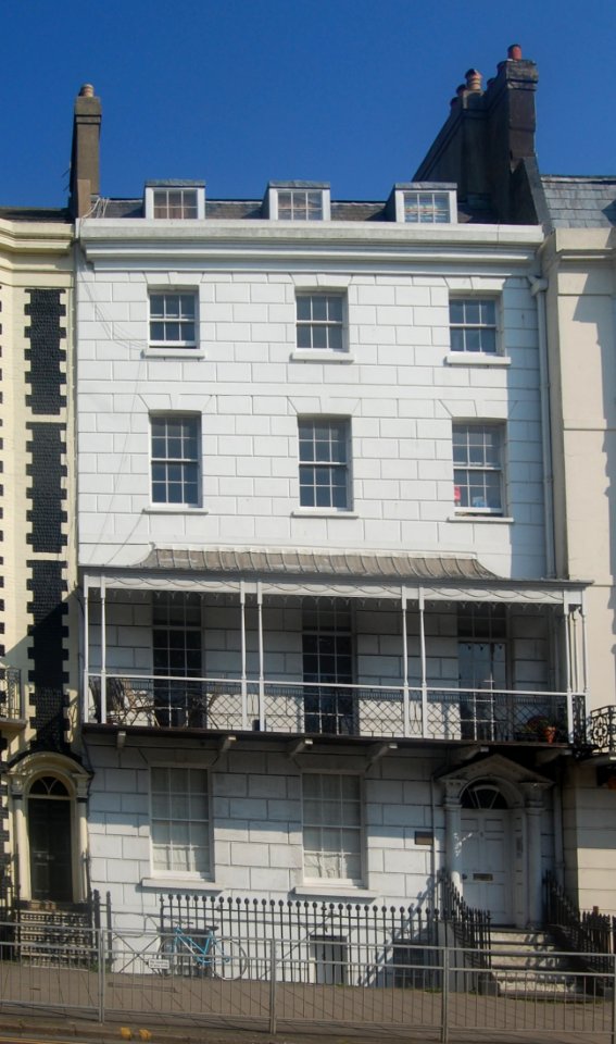 5_Pavilion_Parade,_Brighton_(NHLE_Code_1380712)_(August_2019)