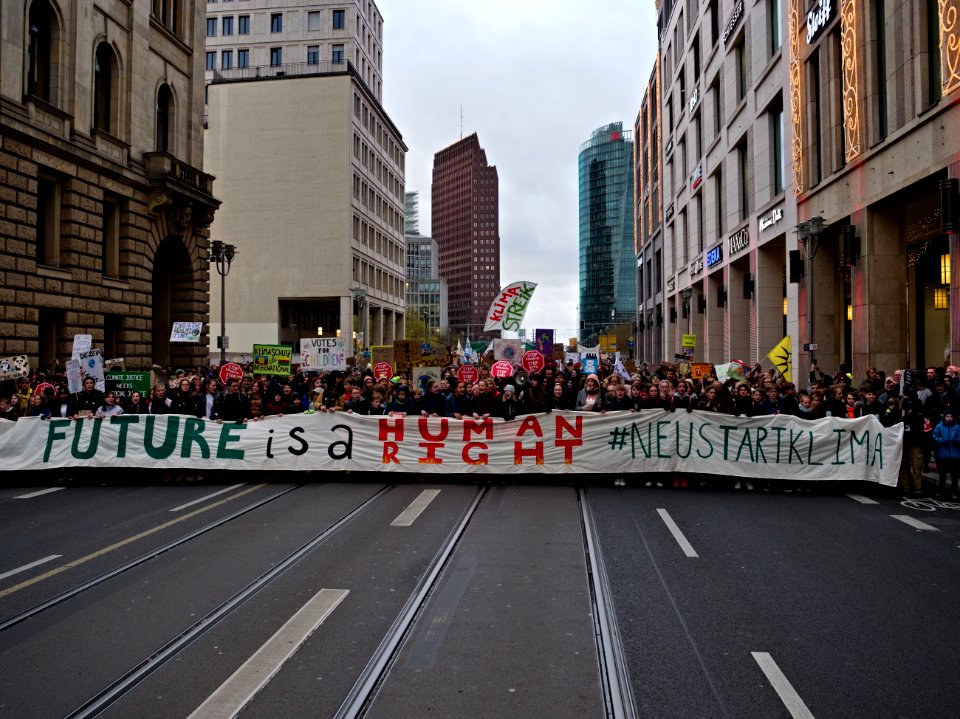 4th_Global_Climate_Strike_Berlin_FridaysForFuture_demonstration_front_14