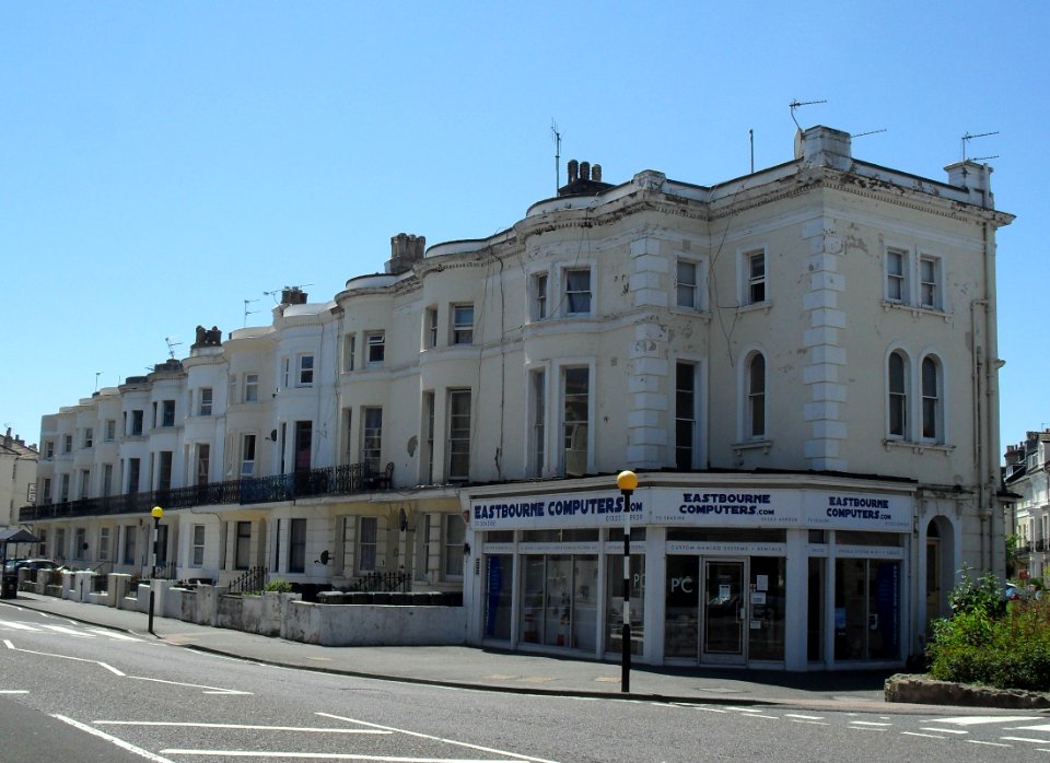 48–70_Seaside,_Eastbourne_(NHLE_Code_1088115)_(May_2010)