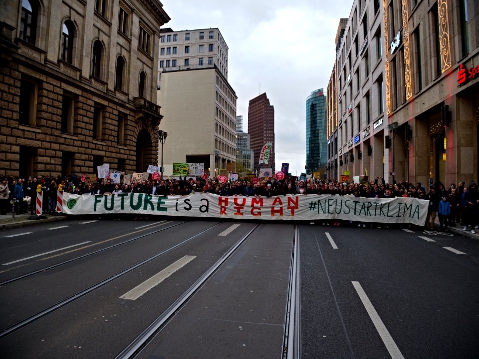 4th_Global_Climate_Strike_Berlin_FridaysForFuture_demonstration_front_06