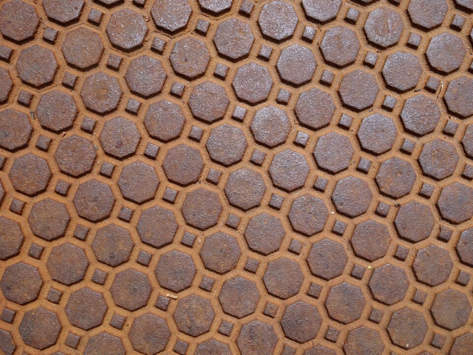 Metal iron geometry
