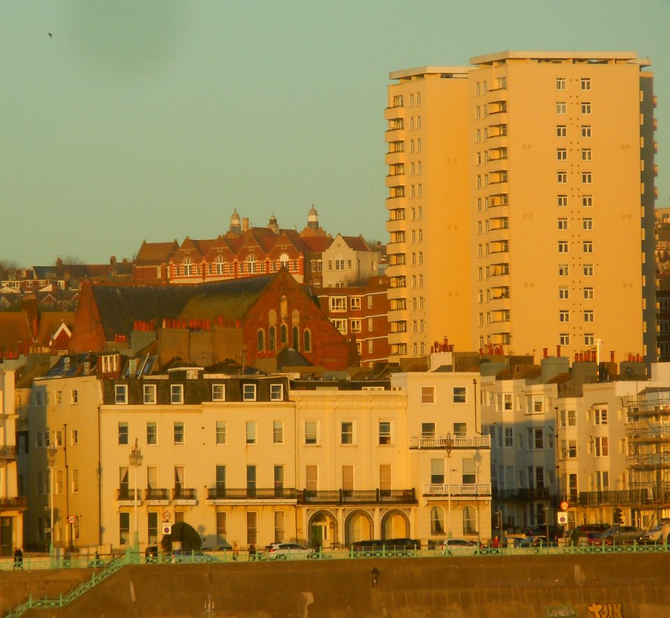 46–49_Marine_Parade,_Brighton_(January_2017,_seen_from_Palace_Pier)