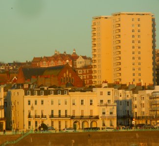 46–49_Marine_Parade,_Brighton_(January_2017,_seen_from_Palace_Pier)