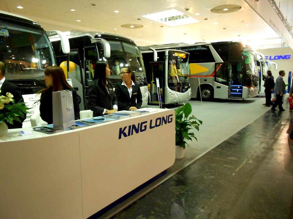 5_King_Long_buses_on_IAA_bus_fair._Spielvogel