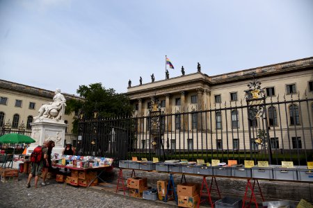 4788_Humboldt-Universität_Berlin_-_Main_building