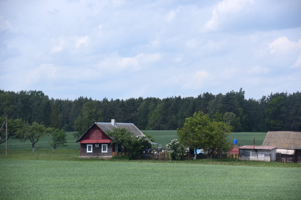 4624_Hrodna_Region_Belarus_village_wooden_house_May_2019