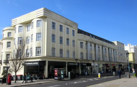 50–59_Western_Road,_Hove_(April_2016)