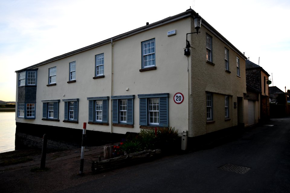51_The_Strand,_Topsham_02