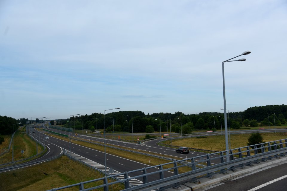4751_Intersection_of_Road_91_and_A2_Lodz_Voivodeship_July_2019