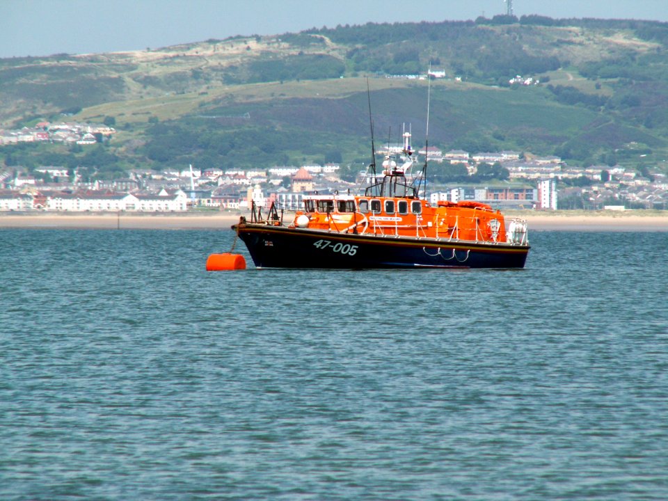 47-005_rescue_vessel_p1