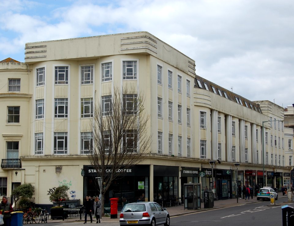 50–60_Western_Road,_Hove_(May_2019)_(1)