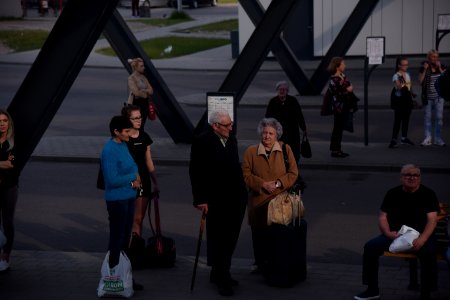 4738_People_at_the_central_bus_station_of_Bialystok_May_2019