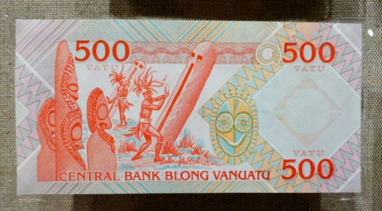 500_Vatu,_Vanuatu_-_Spurlock_Museum,_UIUC_-_DSC06093