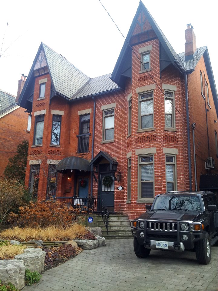 45_Howland_Ave