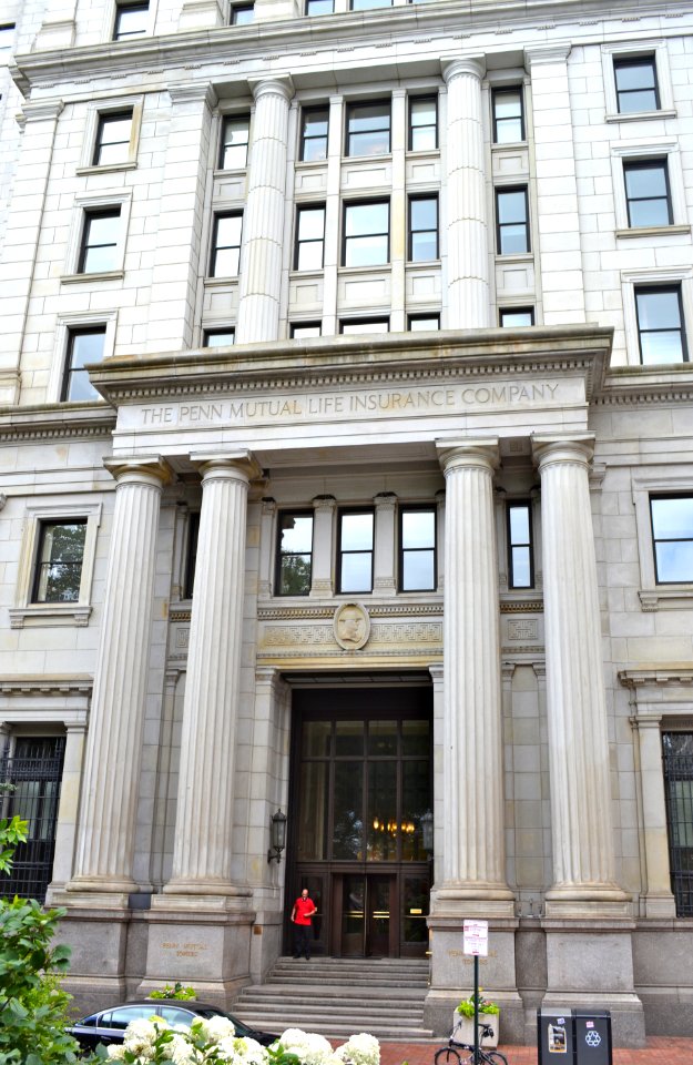 512_q_Walnut,_Philly_Penn_Mutual
