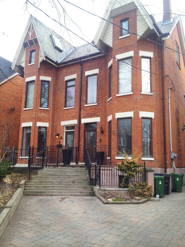 51_Howland_Ave