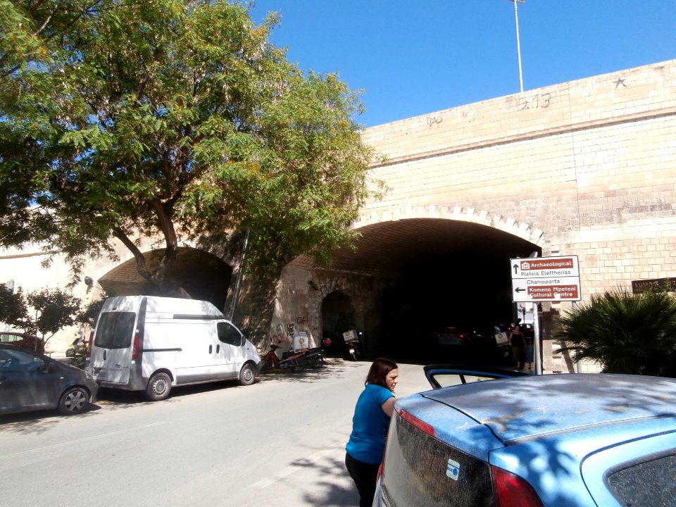 5313025_Kainouryia_Porta