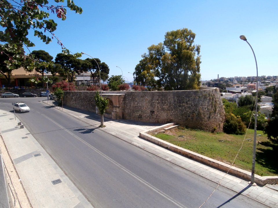 5313013walls_of_Herakleion