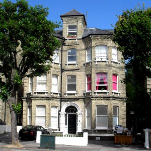 56_The_Drive,_Hove_(NHLE_Code_1209777)_(July_2010)