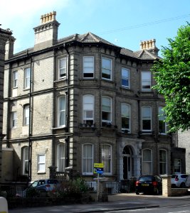 55_The_Drive,_Hove_(NHLE_Code_1187586)_(July_2010)