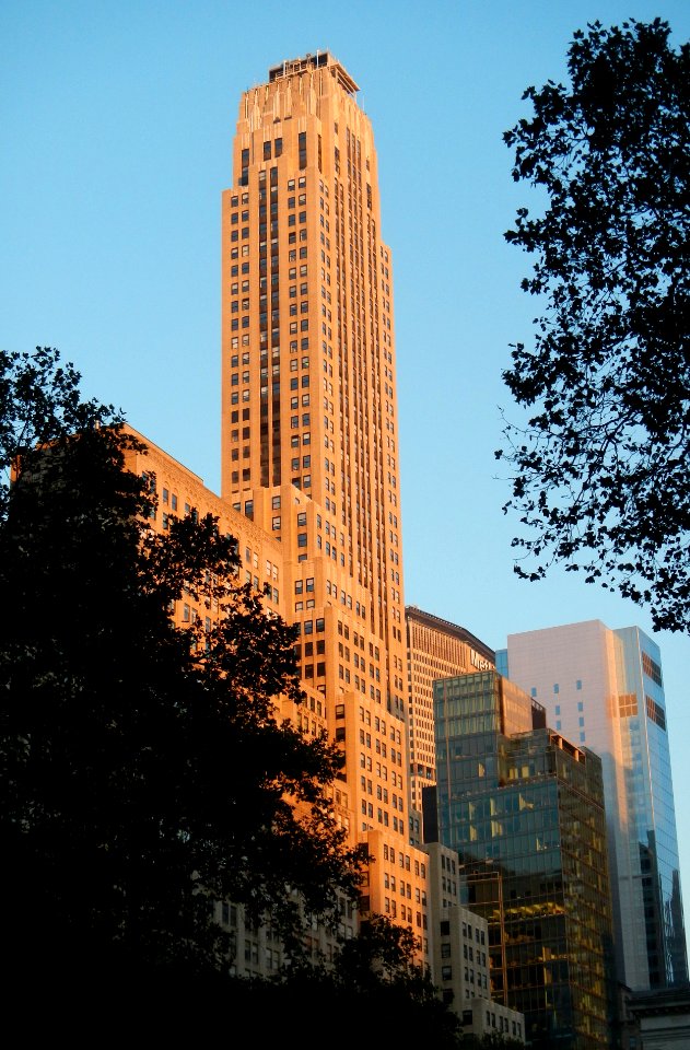 500_5th_Av_from_6th_Av_sunset_jeh