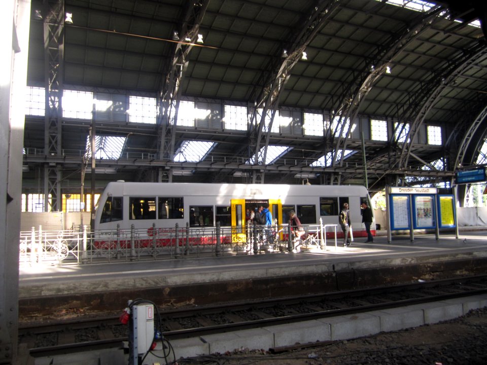 504_001-9_Dresden_Neustadt
